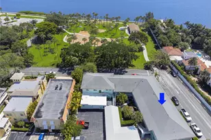 421 S Lakeside Dr, Lake Worth, FL 33460 - Photo 2