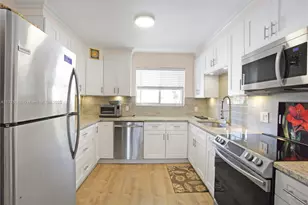 421 S Lakeside Dr, Lake Worth, FL 33460 - Photo 10