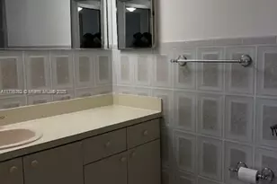 8201 NW 8th St, Miami, FL 33126 - Photo 8