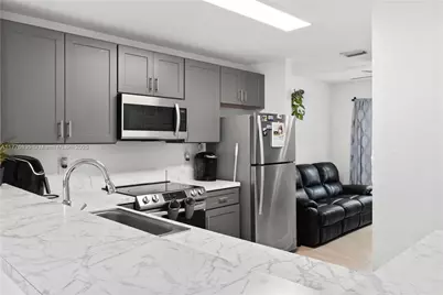 2452 SW 99th Way #2452, Miramar, FL 33025 - Photo 14