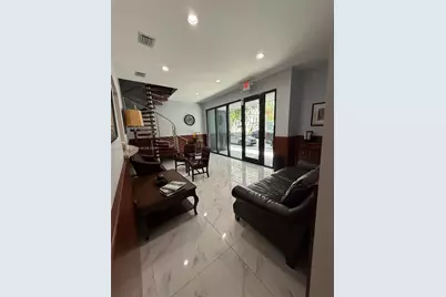 16 SW 1st Ave, Miami, FL 33130 - Photo 4