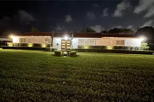 8860 SW 155th Terrace, Palmetto Bay, FL 33157 - Photo 2