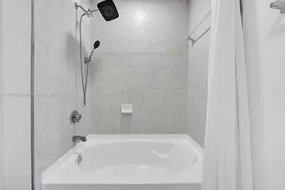 234 NE 3rd St #2202, Miami, FL 33132 - Photo 16