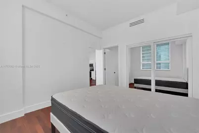 234 NE 3rd St #2202, Miami, FL 33132 - Photo 14
