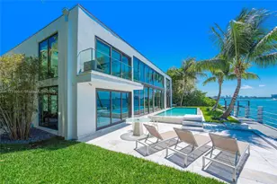 7960 Biscayne Point Cir, Miami Beach, FL 33141 - Photo 14