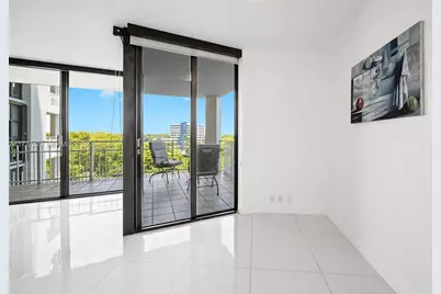 2000 Towerside Ter #805, Miami, FL 33138 - Photo 8