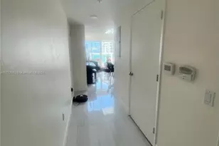 41 SE 5th St, Miami, FL 33131 - Photo 30