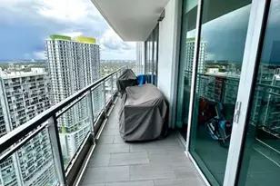 92 SW 3rd St, Miami, FL 33130 - Photo 12