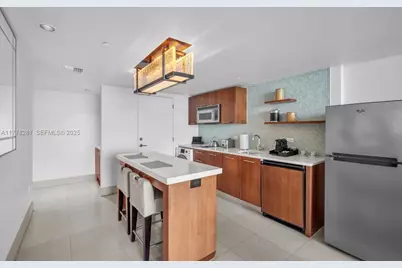 6801 Collins Ave #717, Miami Beach, FL 33141 - Photo 16