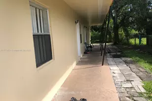 414 NW 15th Way, Fort Lauderdale, FL 33311 - Photo 4