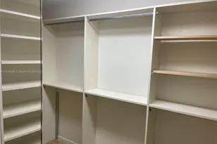 950 SW 138th Ave, Pembroke Pines, FL 33027 - Photo 16