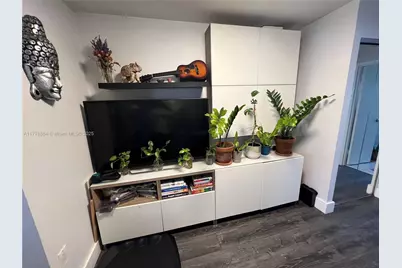 221 Meridian Ave #206, Miami Beach, FL 33139 - Photo 4