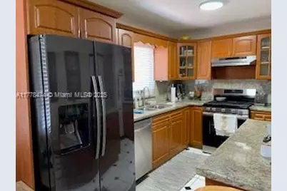 1012 E 20th St, Hialeah, FL 33013 - Photo 4