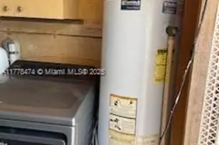 1012 E 20th St, Hialeah, FL 33013 - Photo 24