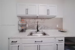 14426 NW 88th Ave, Miami Lakes, FL 33018 - Photo 16