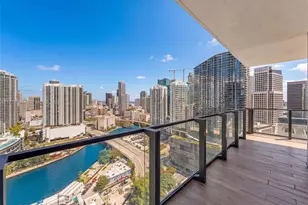 88 SW 7th St, Miami, FL 33130 - Photo 18