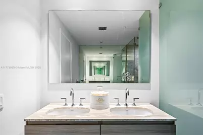 2900 NE 7th Ave #1609, Miami, FL 33137 - Photo 32