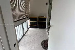 18555 NE 14th Ave, Miami, FL 33179 - Photo 14