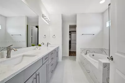 1348 Silk Oak Dr, Hollywood, FL 33021 - Photo 38