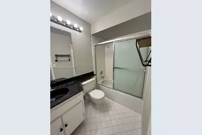 6548 NW 170 Terrace #6548, Hialeah, FL 33015 - Photo 8