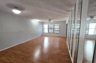 2313 S Cypress Bend Dr, Pompano Beach, FL 33069 - Photo 2