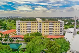 2500 NE 48th Ln, Fort Lauderdale, FL 33308 - Photo 2
