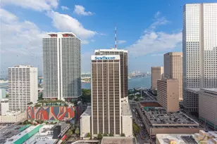 151 SE 1st St, Miami, FL 33131 - Photo 12