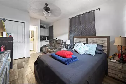 5031 NW 4th St, Miami, FL 33126 - Photo 30