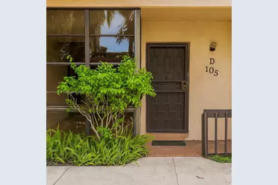 800 NE 199th St #105D, Miami, FL 33179 - Photo 1