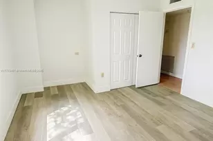800 NE 199th St, Miami, FL 33179 - Photo 4