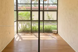 800 NE 199th St, Miami, FL 33179 - Photo 2