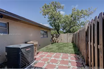 3673 W Valley Green Dr #42, Davie, FL 33328 - Photo 18
