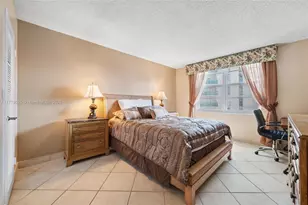 3725 S Ocean Dr, Hollywood, FL 33019 - Photo 12