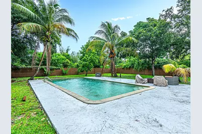 30 NW 152nd St, Miami, FL 33169 - Photo 50
