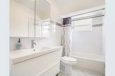 5121 W Oakland Park Blvd #205, Lauderdale Lakes, FL 33313 - Photo 6