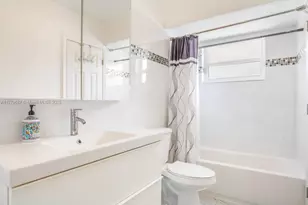 5121 W Oakland Park Blvd, Lauderdale Lakes, FL 33313 - Photo 6