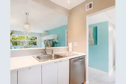 5121 W Oakland Park Blvd #205, Lauderdale Lakes, FL 33313 - Photo 10