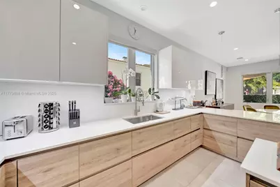 544 N Victoria Park Rd, Fort Lauderdale, FL 33301 - Photo 14