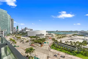 398 NE 5th St, Miami, FL 33132 - Photo 2