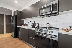 398 NE 5th St, Miami, FL 33132 - Photo 10