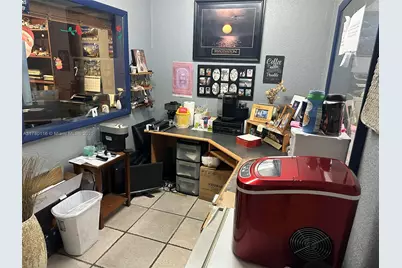 9180 NW 119th St #10, Hialeah Gardens, FL 33018 - Photo 14