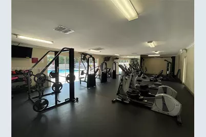 1805 Sans Souci Blvd #302, North Miami, FL 33181 - Photo 34
