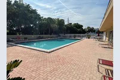 1805 Sans Souci Blvd #302, North Miami, FL 33181 - Photo 38