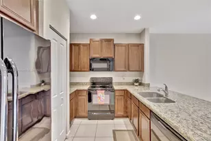 4208 N Dixie Hwy, Oakland Park, FL 33334 - Photo 16