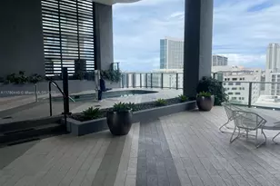 121 NE 34th St, Miami, FL 33137 - Photo 36