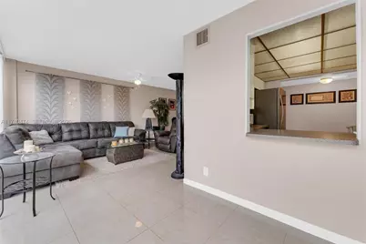 2101 Atlantic Shores Blvd #201, Hallandale Beach, FL 33009 - Photo 2