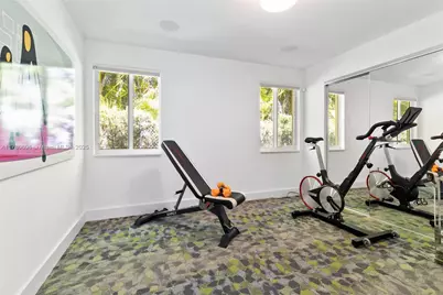 2550 Flamingo Dr, Miami Beach, FL 33140 - Photo 46