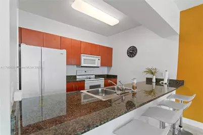 1200 Brickell Bay Dr #PH 4218, Miami, FL 33131 - Photo 16