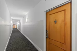 1200 Brickell Bay Dr, Miami, FL 33131 - Photo 36