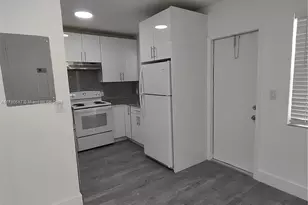 1895 Venice Park Dr, North Miami, FL 33181 - Photo 8